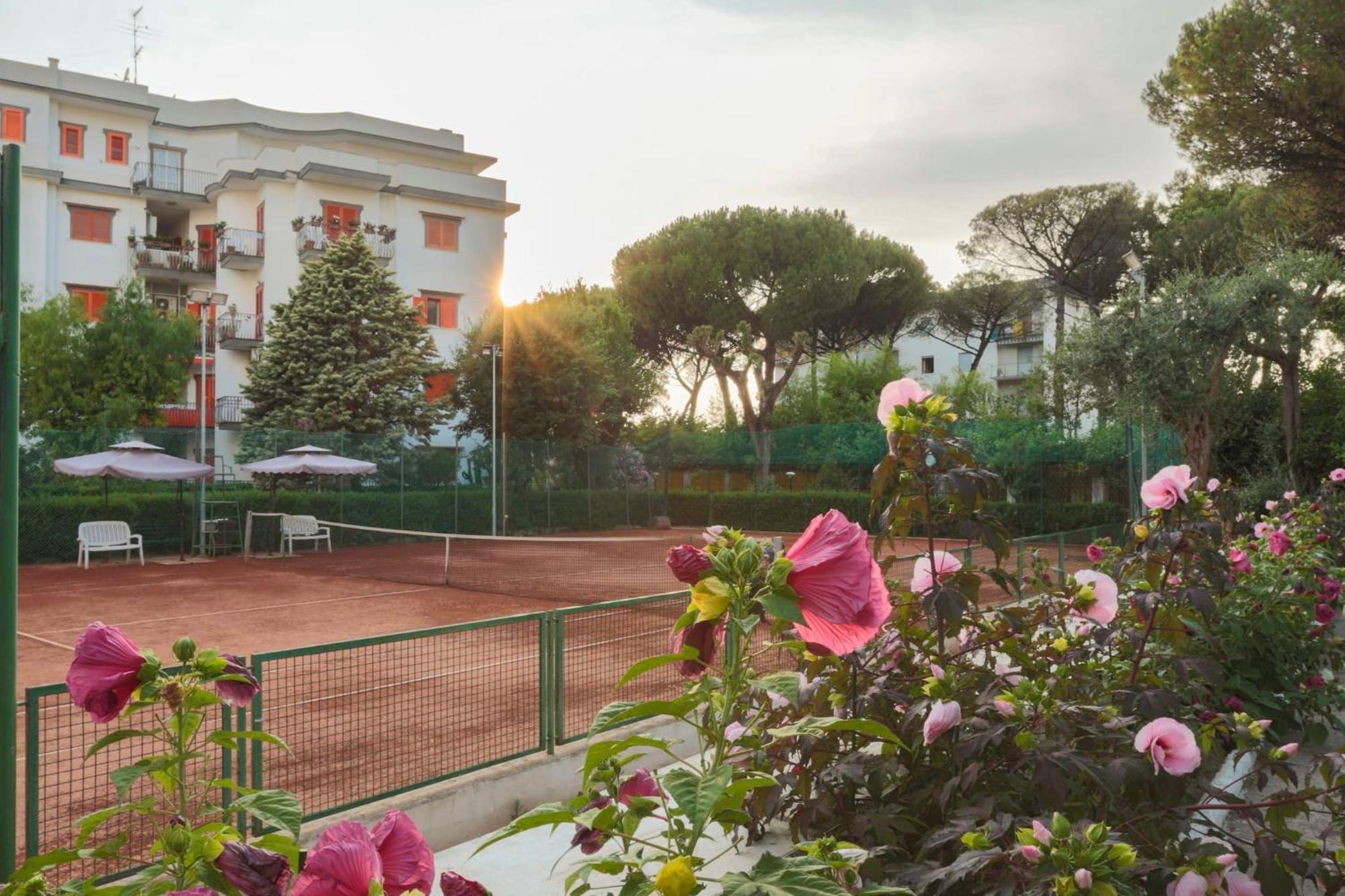 Sorrentovibes - Modern Apartment With Terrace, Swimming Pool&Tennis Kültér fotó
