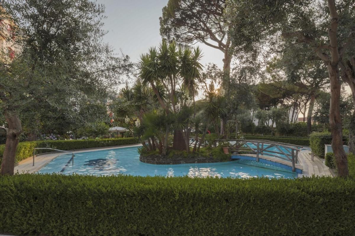 Sorrentovibes - Modern Apartment With Terrace, Swimming Pool&Tennis Kültér fotó
