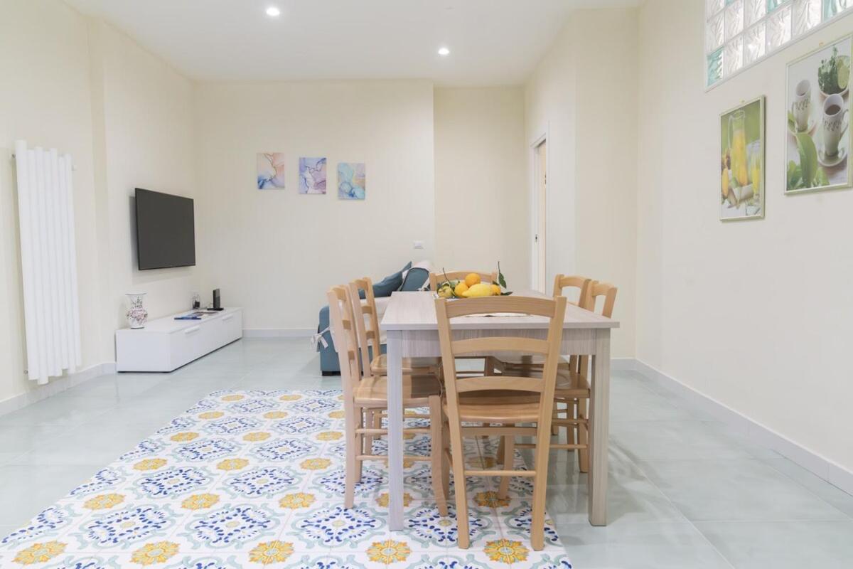 Sorrentovibes - Modern Apartment With Terrace, Swimming Pool&Tennis Kültér fotó
